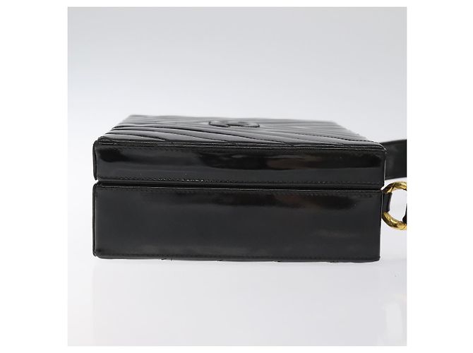 CHANEL V Stitch COCO Marchio Borsa a Spalla Pelle Lucida Nera Oro CC Auth 126704 Nero D'oro - vista 4