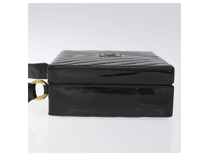 CHANEL V Stitch COCO Marchio Borsa a Spalla Pelle Lucida Nera Oro CC Auth 126704 Nero D'oro - vista 5