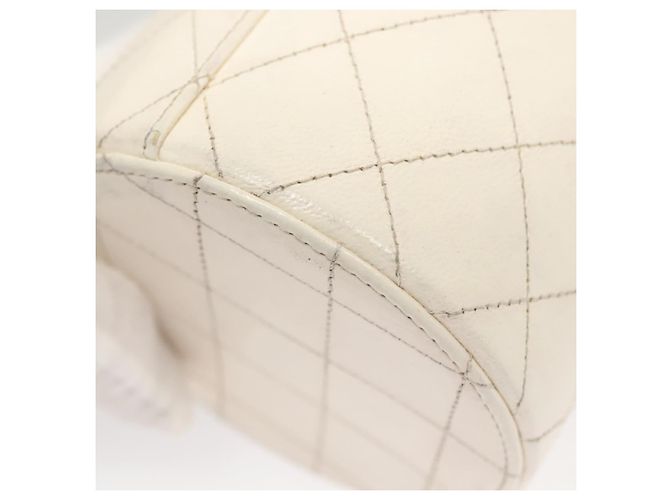 CHANEL Borsa a Spalla Matelassé in Pelle Bianca Oro CC Auth 126060 Bianco D'oro - vista 13