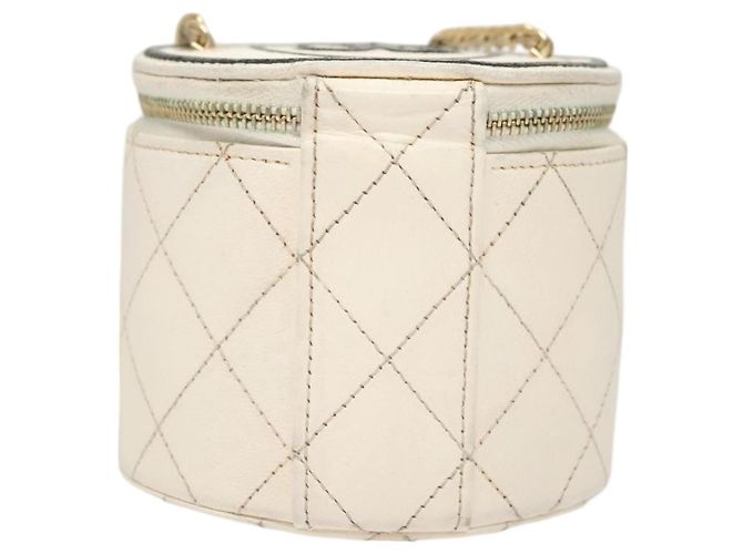 CHANEL Borsa a Spalla Matelassé in Pelle Bianca Oro CC Auth 126060 Bianco D'oro - vista 3