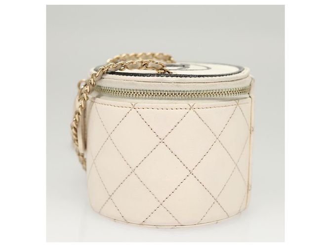 CHANEL Borsa a Spalla Matelassé in Pelle Bianca Oro CC Auth 126060 Bianco D'oro - vista 4