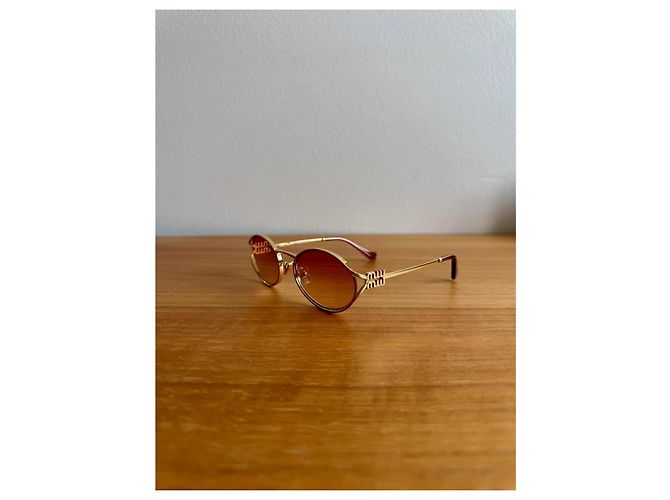 Gafas de sol Miu Miu OMU de metal dorado - vista 5