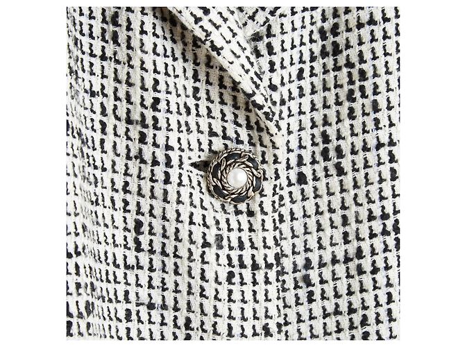 Chanel 2010 Chaqueta FR40 Blanca Negra Algodón Tweed Chaleco Sin Mangas UK12 US10 Negro Blanco - vista 3