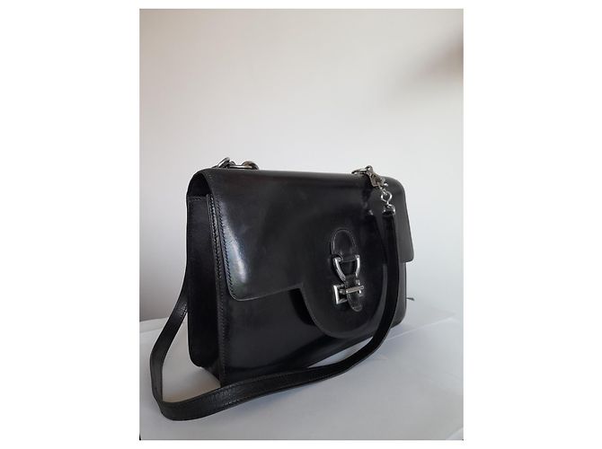 Hermès Sandrine Tasche aus schwarzem Boxleder, vintage mit Schultergurt - Ansicht 10