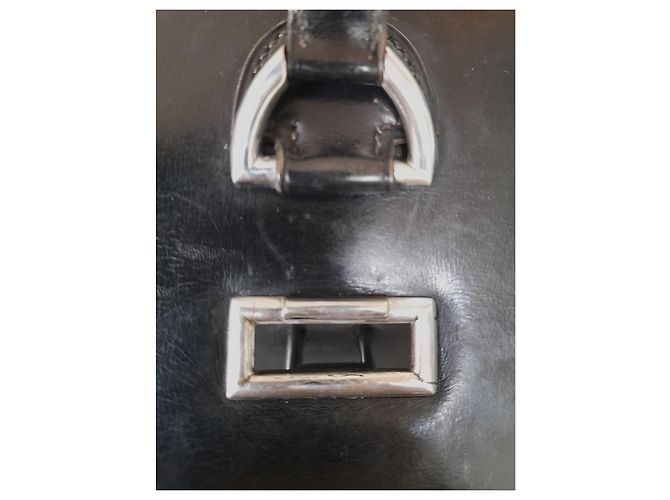 Hermès Sandrine Tasche aus schwarzem Boxleder, vintage mit Schultergurt - Ansicht 9