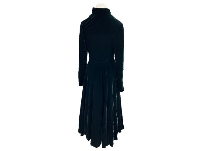 Alaïa Samtkleid in Grün mit langen Ärmeln - Ansicht 2