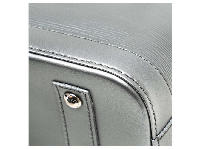 Louis Vuitton Alma BB in Epi Argento - vista 10