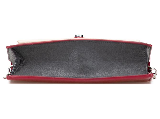 Twist MyLockMe Kette Pochette aus rotem Bicolor-Leder von Louis Vuitton - Ansicht 3