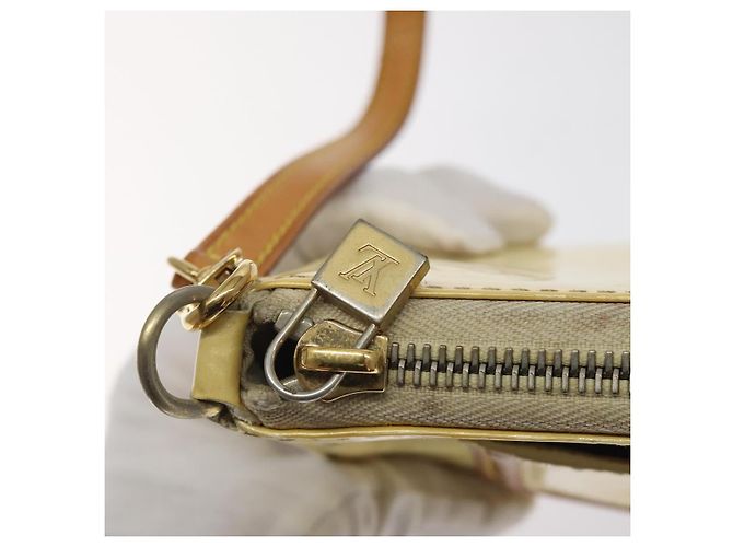LOUIS VUITTON Vernis Mallory Square Accessory Pouch Perle M91333 LV Auth 125915 - view 10