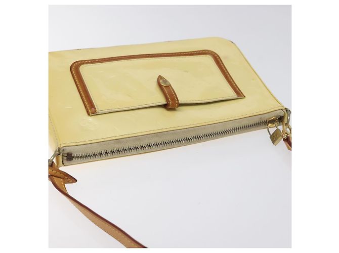LOUIS VUITTON Vernis Mallory Square Accessory Pouch Perle M91333 LV Auth 125915 - view 6
