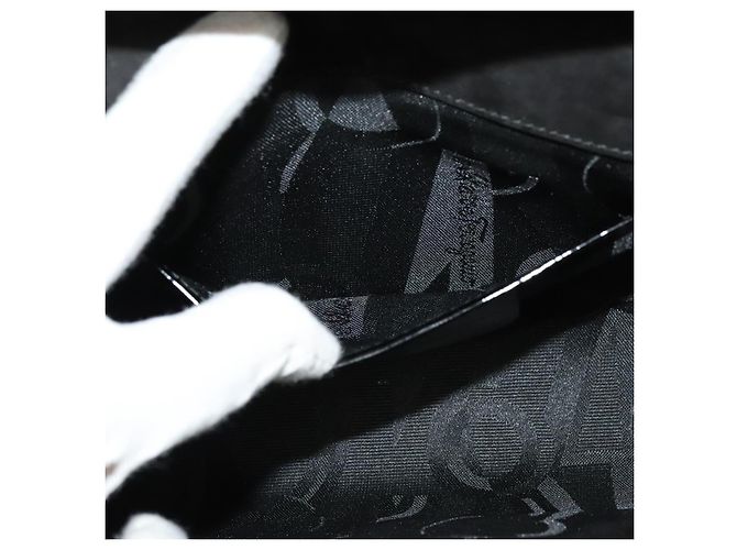 Borsa Gancini Chain Salvatore Ferragamo in pelle verniciata nera e oro Auth 126967 - vista 20