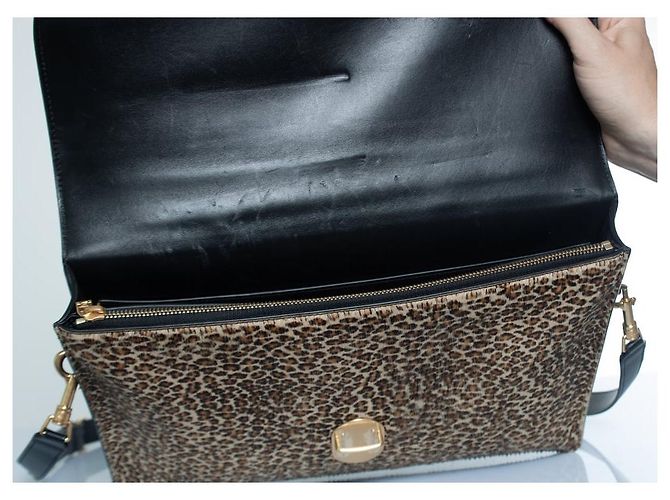 Céline Celine, valigetta in pelle con stampa leopardata in nero e marrone - vista 7