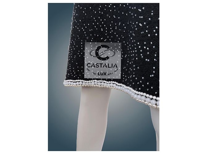 CHANEL Schwarzes Couture-Perlenkleid mit Kameliabrosche 40 FR - Ansicht 15