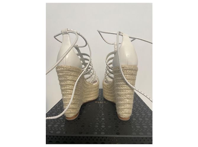 Sandali con zeppa Alaïa in pelle bianca Bianco - vista 3