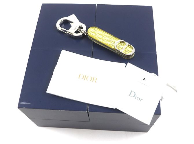 & Other Stories Portachiavi multiutensile Victorinox Dior Oblique CD Logo - vista 2