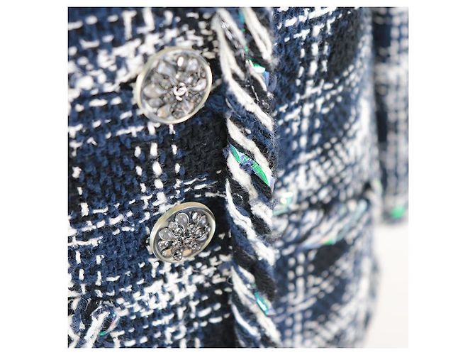 Chaqueta de tweed Chanel con botones Coco Mark Multicolor - vista 16