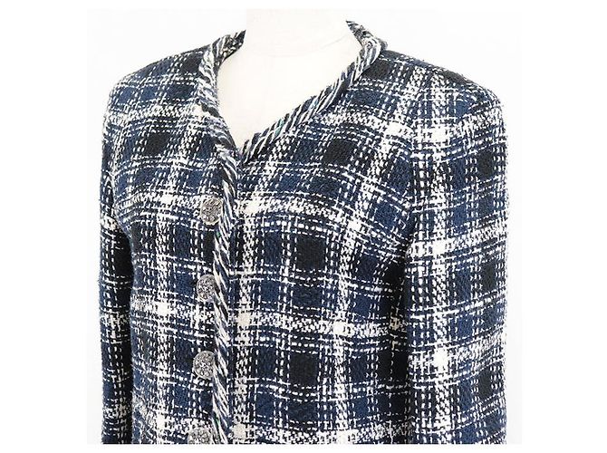 Chaqueta de tweed Chanel con botones Coco Mark Multicolor - vista 2