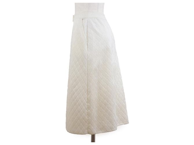 Saia Chanel Matelasse Diamond Acolchoada Branco Cru - vista 3