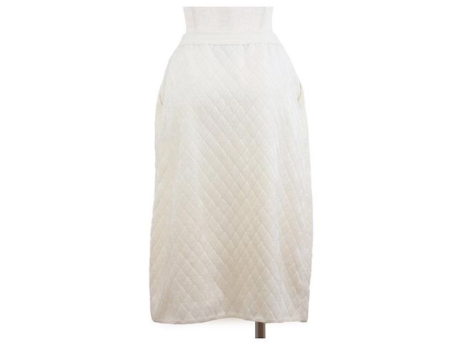 Saia Chanel Matelasse Diamond Acolchoada Branco Cru - vista 5