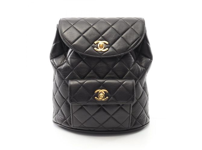 Timeless Chanel Matelassé Rucksack aus schwarzem Lammleder - Ansicht 2