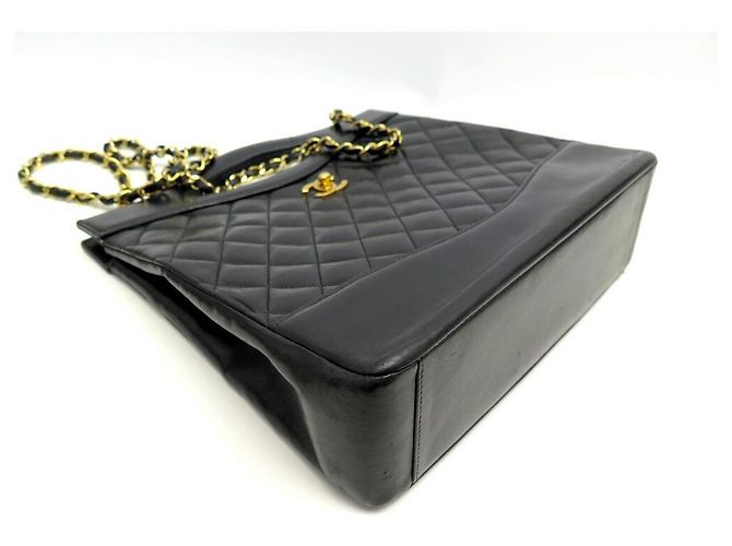BORSA A SPALLA CHANEL 31 MEDIUM IN PELLE QUILTED NERA Nero - vista 6