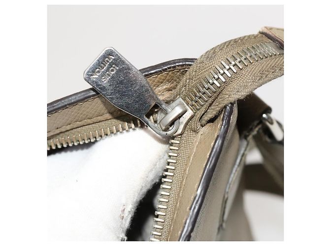 LOUIS VUITTON Taiga Sasha Schultertasche Porer M32628 LV Auth bs26069 - Ansicht 10