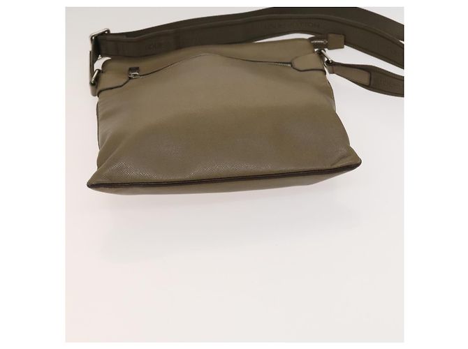 LOUIS VUITTON Taiga Sasha Schultertasche Porer M32628 LV Auth bs26069 - Ansicht 5