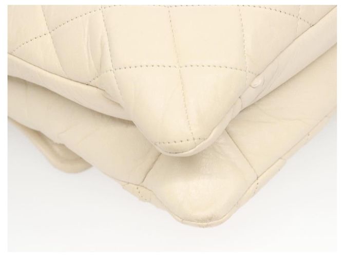 CHANEL Borsa a Spalla Matelassé in Pelle di Agnello Bianca CC Auth 126364 Bianco - vista 16