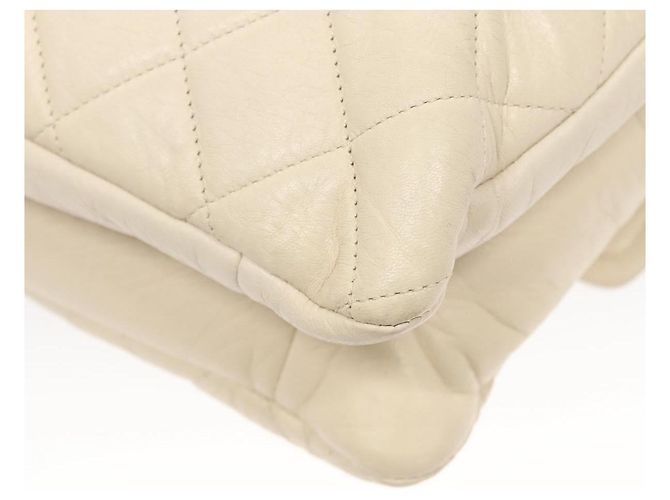 CHANEL Borsa a Spalla Matelassé in Pelle di Agnello Bianca CC Auth 126364 Bianco - vista 17