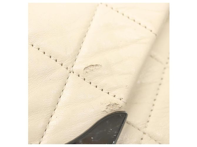 CHANEL Borsa a Spalla Matelassé in Pelle di Agnello Bianca CC Auth 126364 Bianco - vista 9