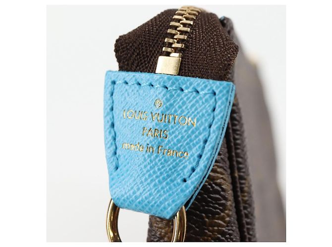 LOUIS VUITTON Monogram Vivienne Mini Pochette Accessoires M81637 LV Auth ac3839M - view 18