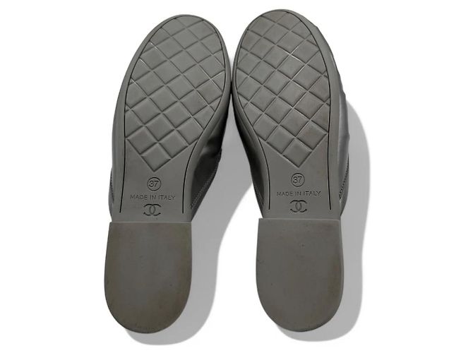 Mule argento di Chanel - vista 3