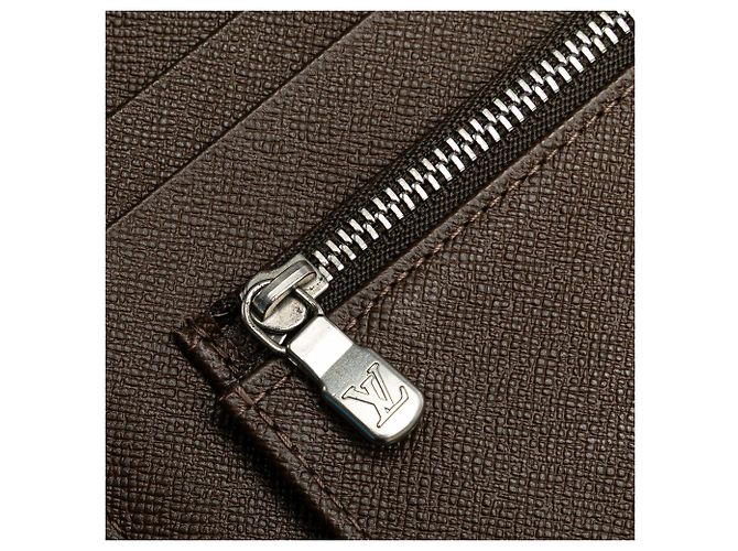Louis Vuitton Brown Taiga Atoll Organizer Dark brown - view 6