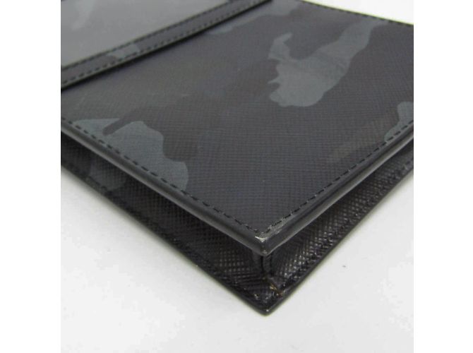 Pochette a spalla camouflage Saffiano di Prada Nero Cachi - vista 4