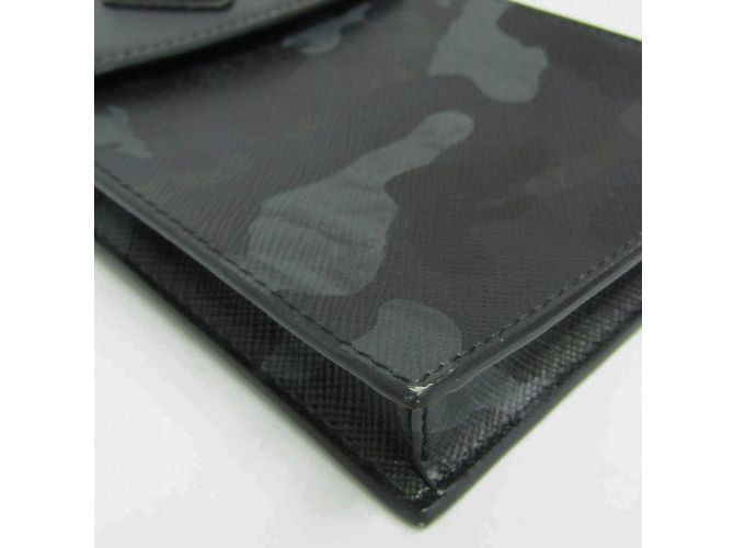 Pochette a spalla camouflage Saffiano di Prada Nero Cachi - vista 6