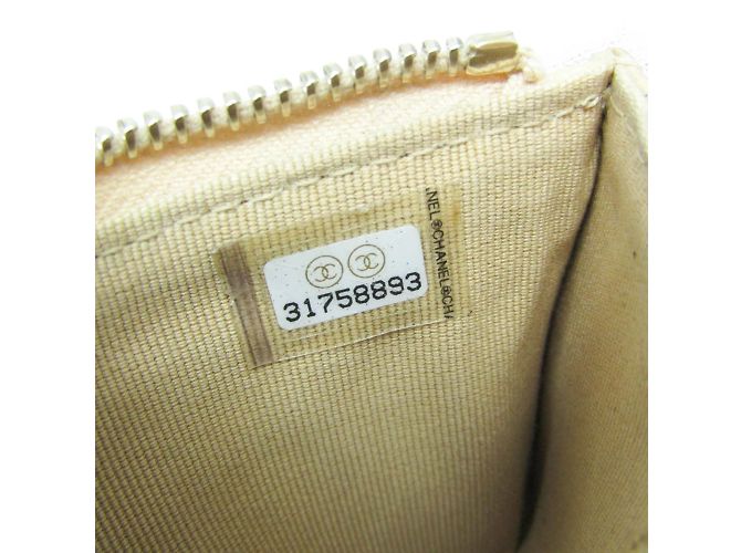 Billetera compacta Chanel Matelassé para tarjetas y monedas Beige - vista 17