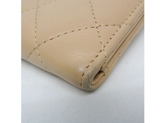 Billetera compacta Chanel Matelassé para tarjetas y monedas Beige - vista 7