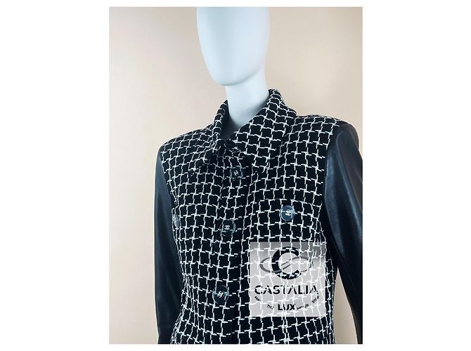 Chanel Kosmopolitische schwarze Tweedjacke 40 FR 13K$ - Ansicht 5