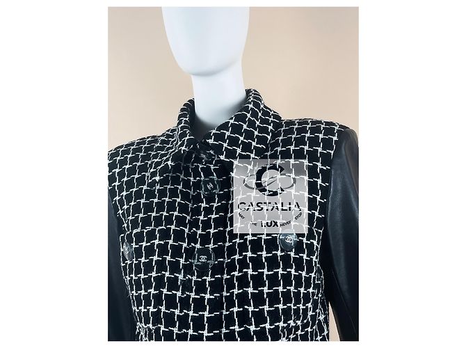 Chanel Kosmopolitische schwarze Tweedjacke 40 FR 13K$ - Ansicht 6
