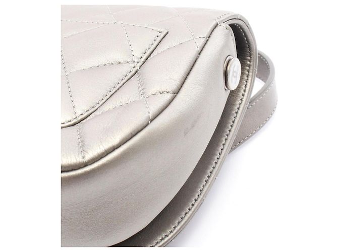 Bolsa de ombro de couro dourado Chanel - vista 8
