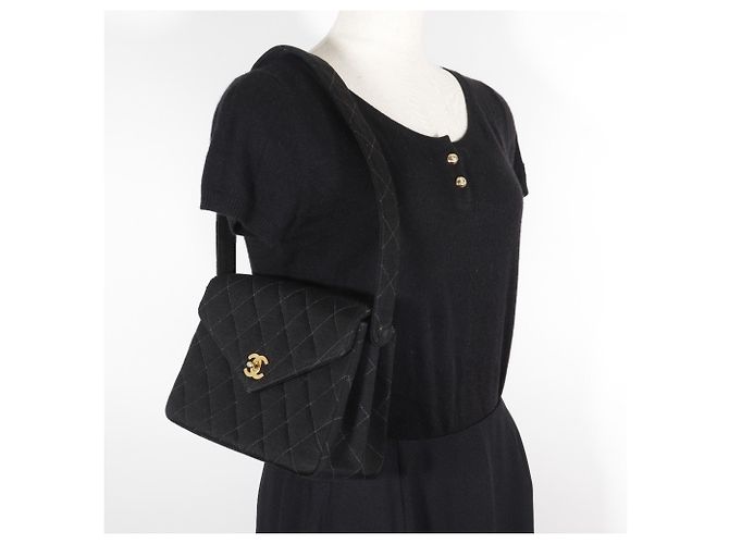 Bolsa de Ombro Matelassé Chanel Preto - vista 18