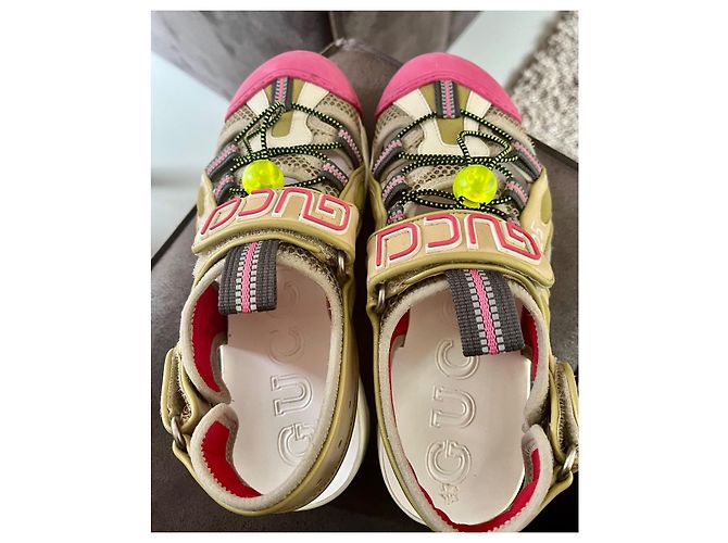 Sandali Gucci in pelle rosa - vista 3