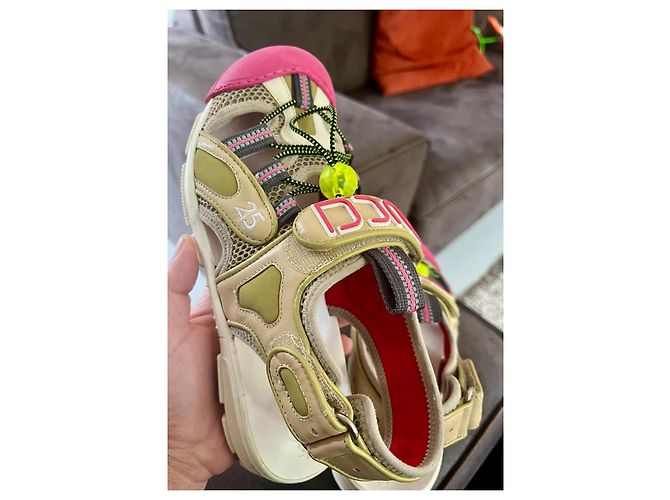 Sandali Gucci in pelle rosa - vista 4
