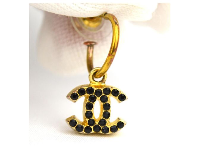 Orecchini Chanel CC dorati con pietra nera Nero D'oro - vista 3
