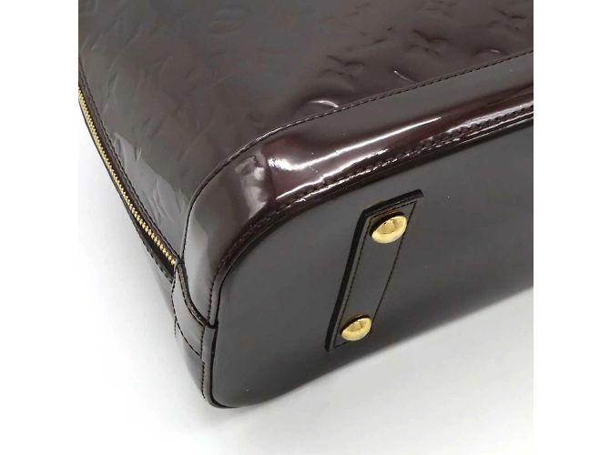 Borsa Alma MM in Monogram Vernis Louis Vuitton Bordò - vista 4