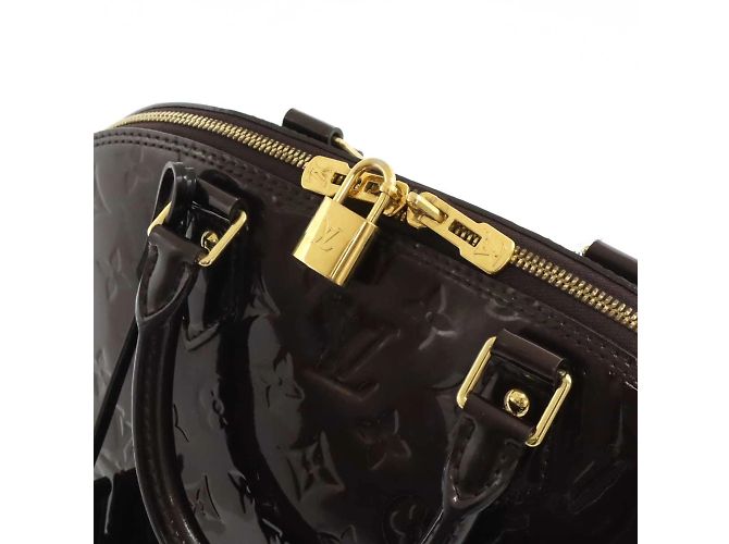 Borsa Alma MM in Monogram Vernis Louis Vuitton Bordò - vista 6