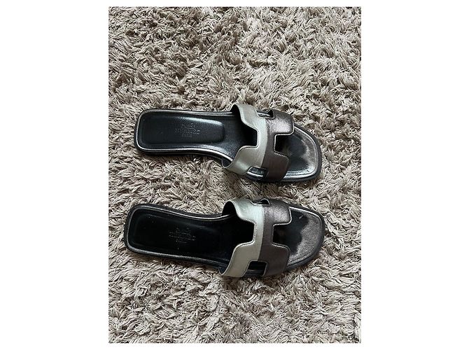 Sandali Hermès in agnello argento e grigio scuro Grigio antracite - vista 4