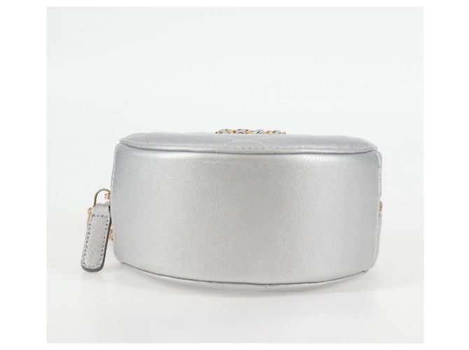 Bolsa de ombro Chanel 19 em couro de cordeiro com corrente dourada e prateada CC Auth fm4698M Prata Dourado - vista 5