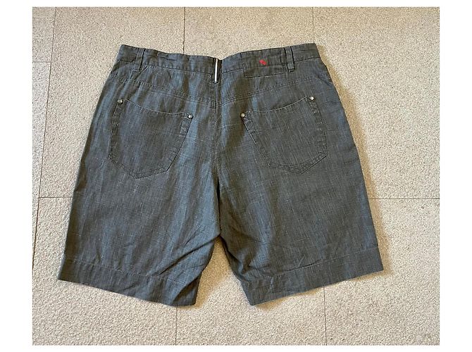 Bermuda in khaki oder militärgrün beschichtet Adolfo Dominguez Größe 46 - 48 - Ansicht 2