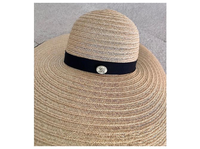 Camelia Chanel Strohhut mit schwarzem Rand, Größe T.S Beige - Ansicht 11